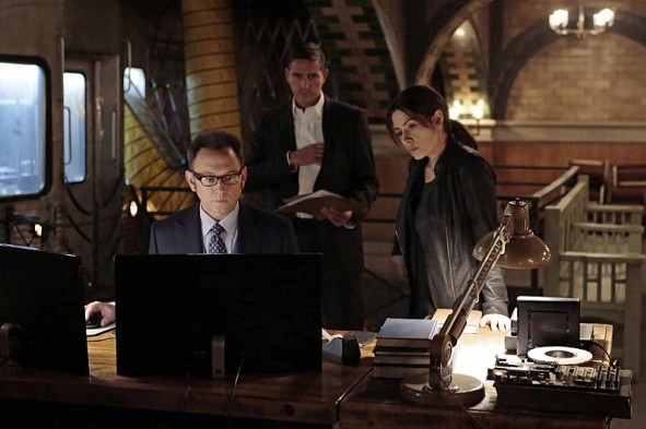 Harold (Michael Emerson), John (Jim Caviezel) et Sameen (Sarah Shahi)