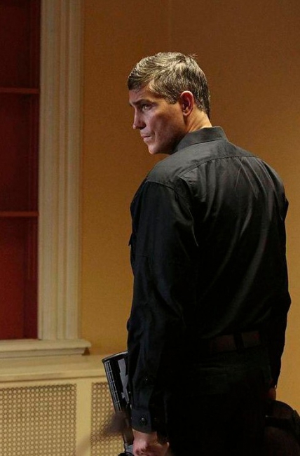 John Reese (Jim Caviezel)